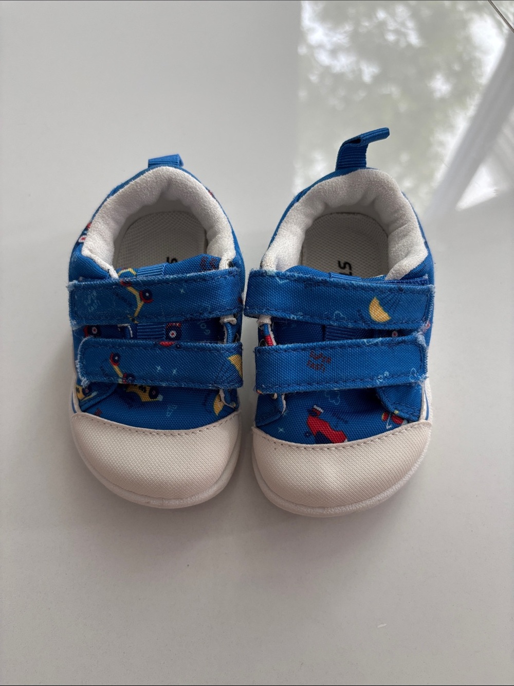 STOKIDS Blue Baby & Walker Sneakers with Velcro Size 4 Wide